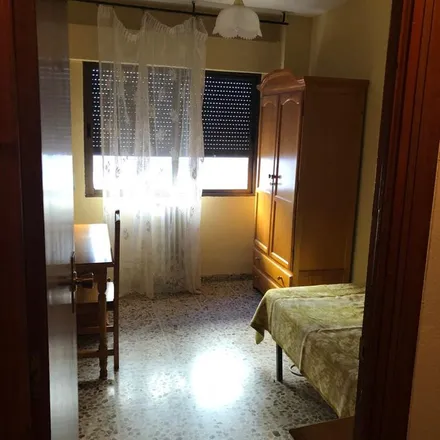 Rent this 3 bed apartment on Calle Carnicería in 18009 Granada, Spain