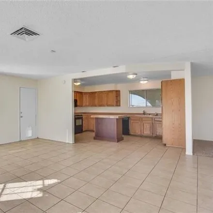 Image 7 - 5926 South Jones Boulevard, Spring Valley, NV 89118, USA - House for sale