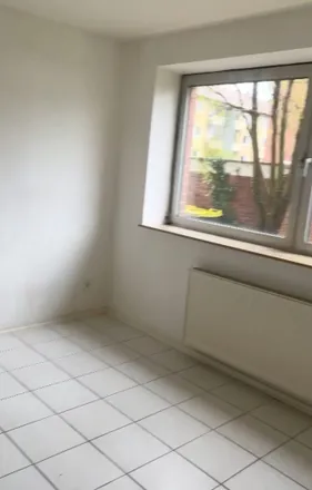 Rent this 1 bed apartment on Drachenfelsstraße 9 in 50939 Cologne, Germany