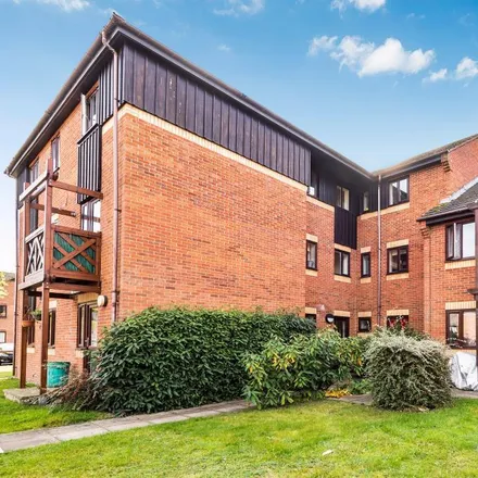 Rent this 1 bed apartment on Didcot in Newbury and Southampton Railway path, East Hagbourne