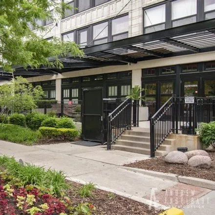 Rent this 3 bed condo on 1111-1151 West 15th Street in Chicago, IL 60608