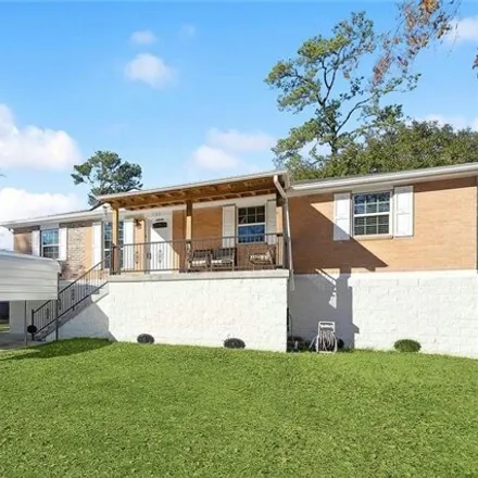 Buy this 3 bed house on 1718 Lynnwood Drive in Forest Pines, Slidell