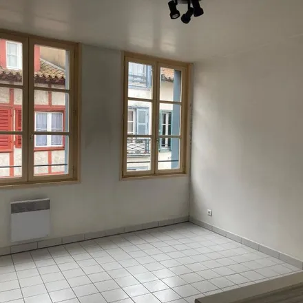Rent this 3 bed apartment on 17 Avenue de Lattre de Tassigny in 64100 Bayonne, France
