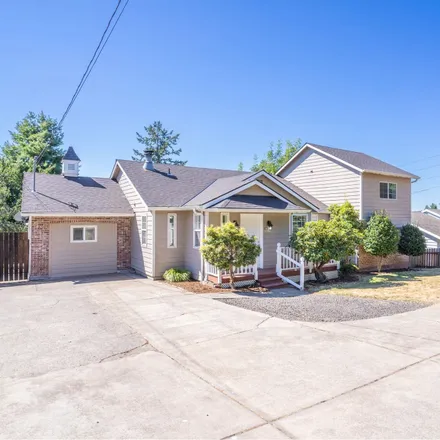 Buy this 4 bed house on 4026 Southeast Jefferson Street in Milwaukie, OR 97222