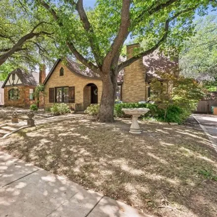 Image 3 - 2716 Willing Avenue, Fort Worth, TX 76110, USA - House for sale