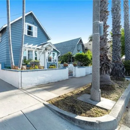 Image 3 - 2640 East 8th Street, Long Beach, CA 90804, USA - House for sale