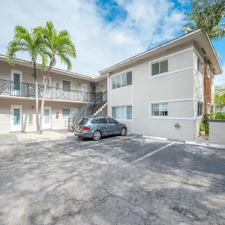 Rent this 2 bed apartment on 35 Edgewater Drive in Sunrise Harbor, Coral Gables