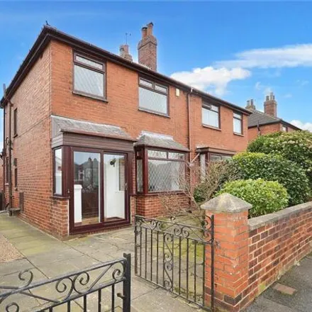 Buy this 3 bed duplex on St Mary's Parochial Hall in North Lingwell Road, Leeds