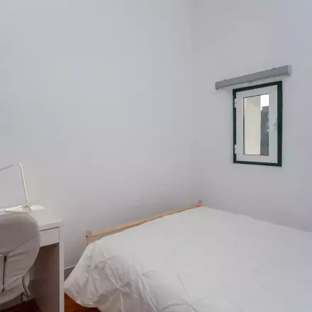 Image 6 - Airbnb, Rua do Carrião, 1150-251 Lisbon, Portugal - Room for rent