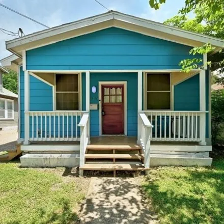 Rent this 3 bed house on 920 East 51st Street in Austin, TX 78751