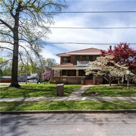 Buy this 5 bed house on 312 West Alpine Street in Twin Springs, Siloam Springs