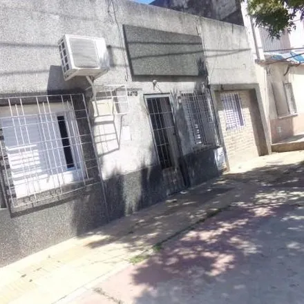Buy this 2 bed house on Brasil 4384 in Unión, Progreso y Libertad de Barranquitas