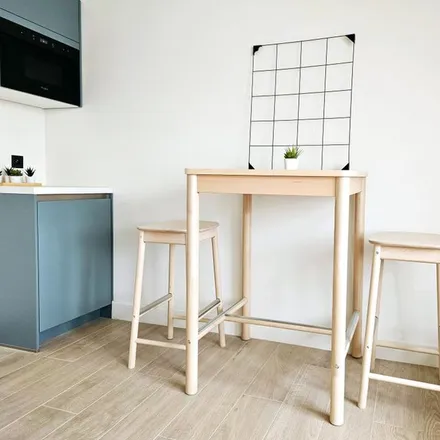 Rent this 1 bed apartment on Eikstraat 10 in 3000 Leuven, Belgium