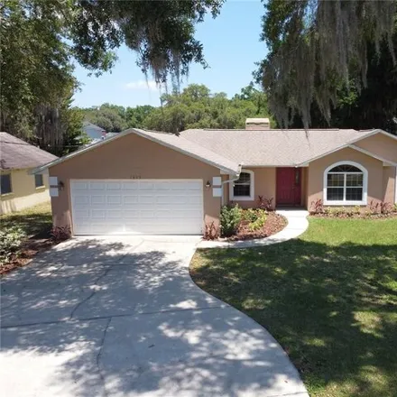 Buy this 3 bed house on 1419 East 8th Avenue in Mount Dora, FL 32757