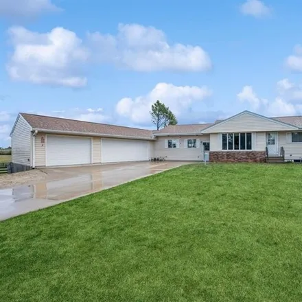 Buy this 3 bed house on 3709 Tarpy Drive in Linn County, IA 52404