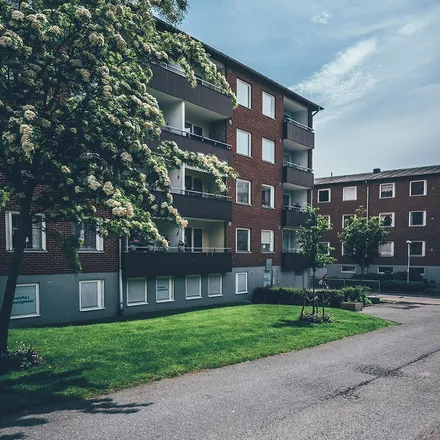 Rent this 3 bed apartment on Våmmedalsvägen 62 in 428 31 Kållered, Sweden