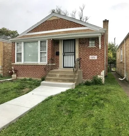 Buy this 2 bed house on 9640 South Peoria Street in Chicago, IL 60620