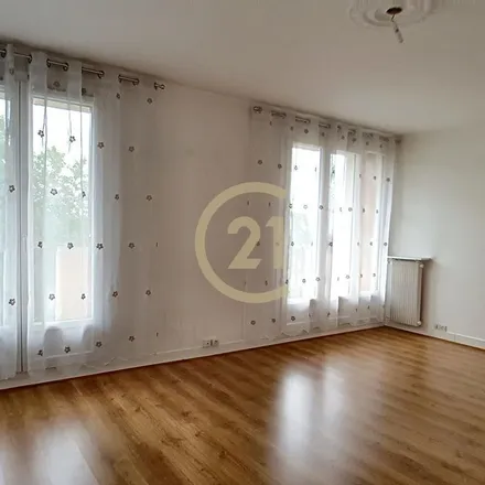 Rent this 3 bed apartment on 22 Rue des Collines in 93220 Gagny, France