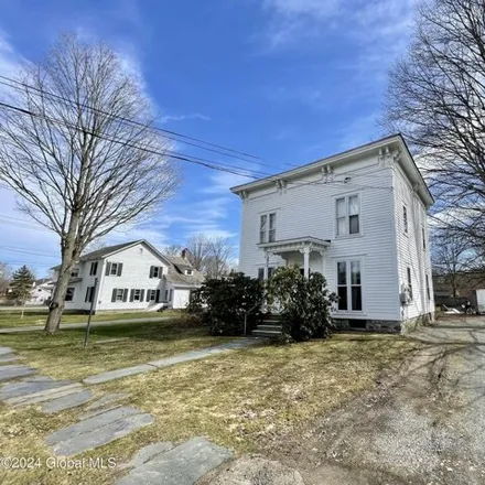 Image 2 - 1 Pleasant Street, Village of Cambridge, Washington County, NY 12816, USA - House for sale