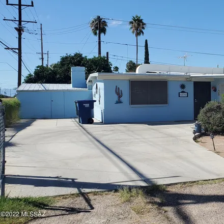 Buy this 3 bed house on 4686 East 25th Street in Tucson, AZ 85711