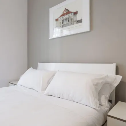 Image 3 - Graceful 2-bedroom flat in Bocconi-Porta Romana  Milan 20135 - Apartment for rent