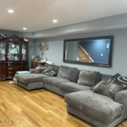 Image 3 - 54 Darnell Lane, New York, NY 10309, USA - Duplex for sale