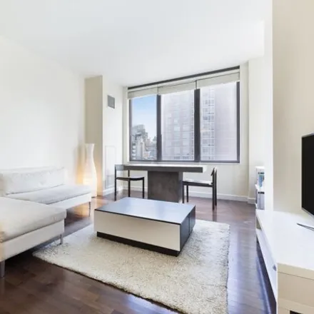 Rent this 1 bed condo on Chelsea Stratus in 735 6th Avenue, New York