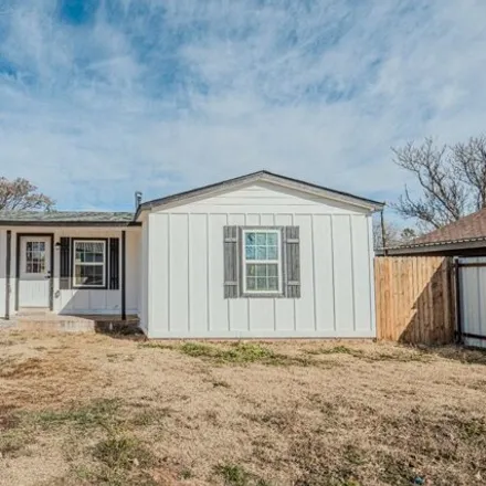 Buy this 3 bed house on 2384 39th Street in Lubbock, TX 79412
