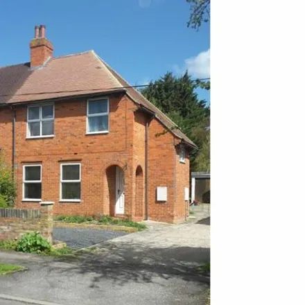 Buy this 3 bed duplex on Kynaston Road in East Hagbourne, OX11 8HE