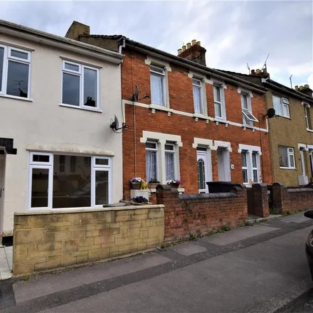 Rent this 2 bed townhouse on Dryden Street in Swindon, SN1 5JZ
