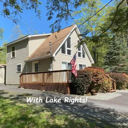 Buy this 2 bed house on 44 Comanche Circle in Paupack Township, PA 18436