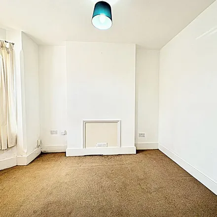 Image 3 - Harpur Square, Horne Lane, Bedford, MK40 1RA, United Kingdom - Apartment for rent