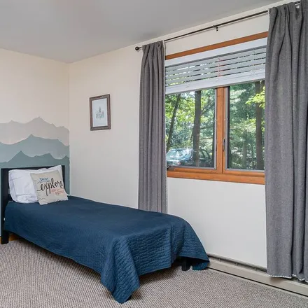 Rent this 4 bed house on McGaheysville in VA, 22840