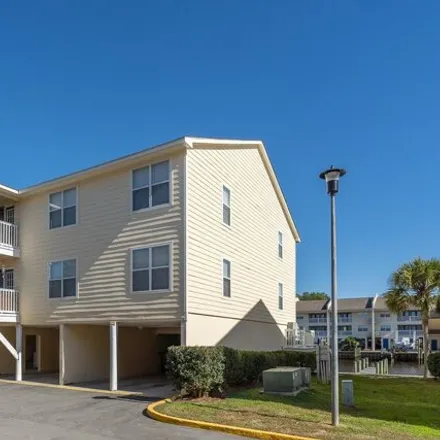 Buy this 2 bed condo on 2421 West Edgewater Boulevard in Jackson County, MS 39564