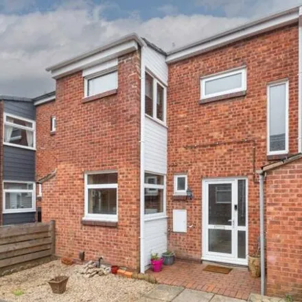 Buy this 3 bed townhouse on Goodrich Close in Redditch, B98 0NE