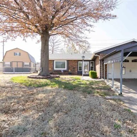 Buy this 3 bed house on 598 Lora Avenue in Ponca City, OK 74601