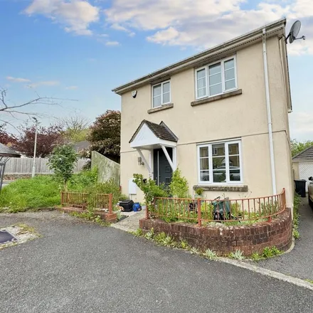 Rent this 3 bed house on unnamed road in Winkleigh, EX19 8JP