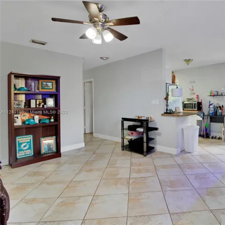 Image 6 - 7135 Hayes Street, Fleetwood Manor, Hollywood, FL 33024, USA - House for sale