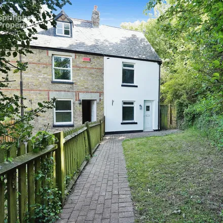 Buy this studio house on Chalk Pit Cottages
