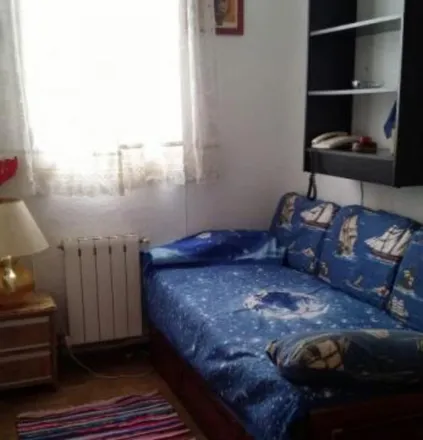 Rent this 2 bed room on Madrid in Calle de Donoso Cortés, 54