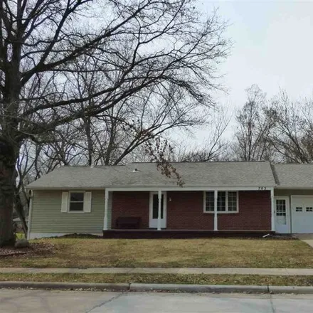 Buy this 3 bed house on 699 Arbor Drive in Iowa City, IA 52245