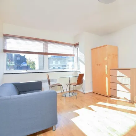 Rent this studio apartment on Sudbrooke Road in London, SW12 8TH