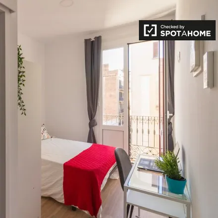 Rent this 7 bed room on Aula culinaria in Carrer de Ferrer de Blanes, 08001 Barcelona