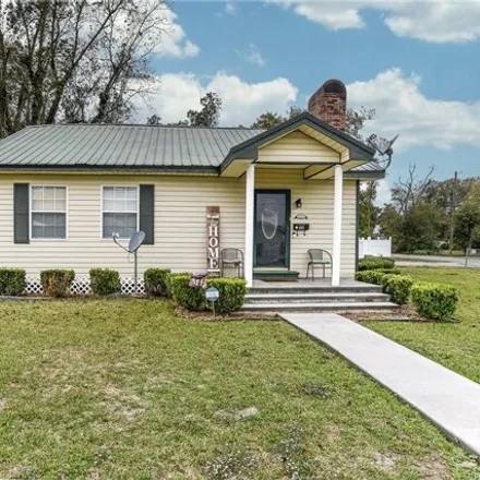 Buy this 4 bed house on 327 West Wood Street in Jennings, LA 70546