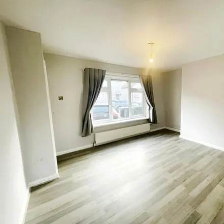 Image 3 - Moorside Road Heaton Drive, Moorside Road, Kirkheaton, HD5 0LU, United Kingdom - Townhouse for rent