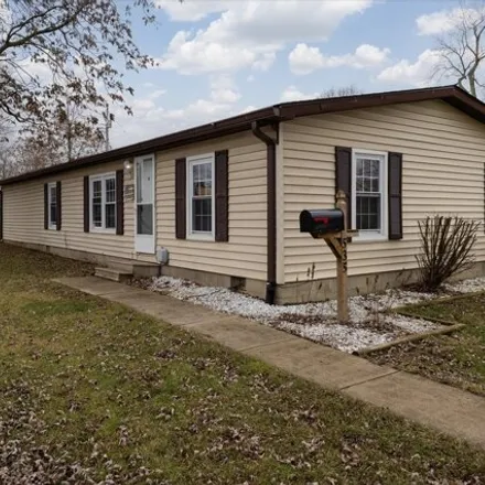 Buy this 4 bed house on 523 Chestnut Street in Noblesville, IN 46060