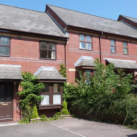 Rent this 5 bed townhouse on 10 Jesmond Road in Exeter, EX1 2DG
