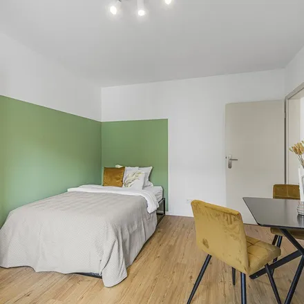 Rent this 1 bed apartment on Pöllatstraße 10 in 81539 Munich, Germany