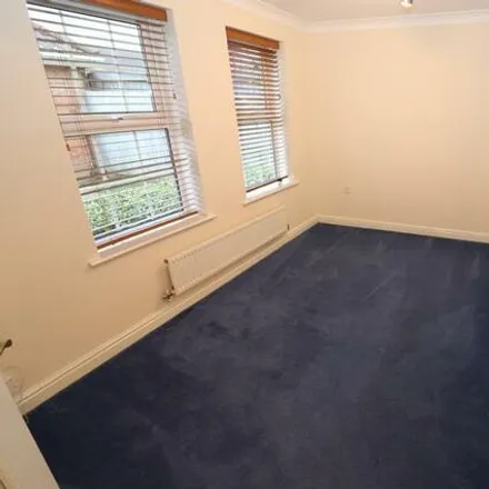 Image 7 - Comfrey Close, Rushden, NN10 0GL, United Kingdom - House for rent