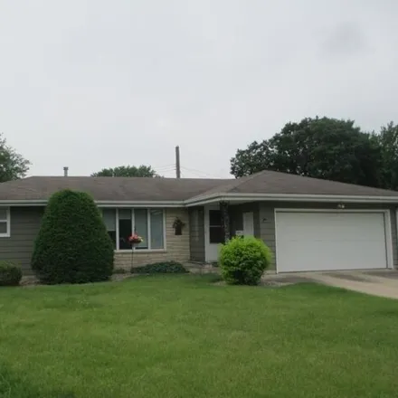 Buy this 3 bed house on 1113 Manor Dr in Mason City, Iowa